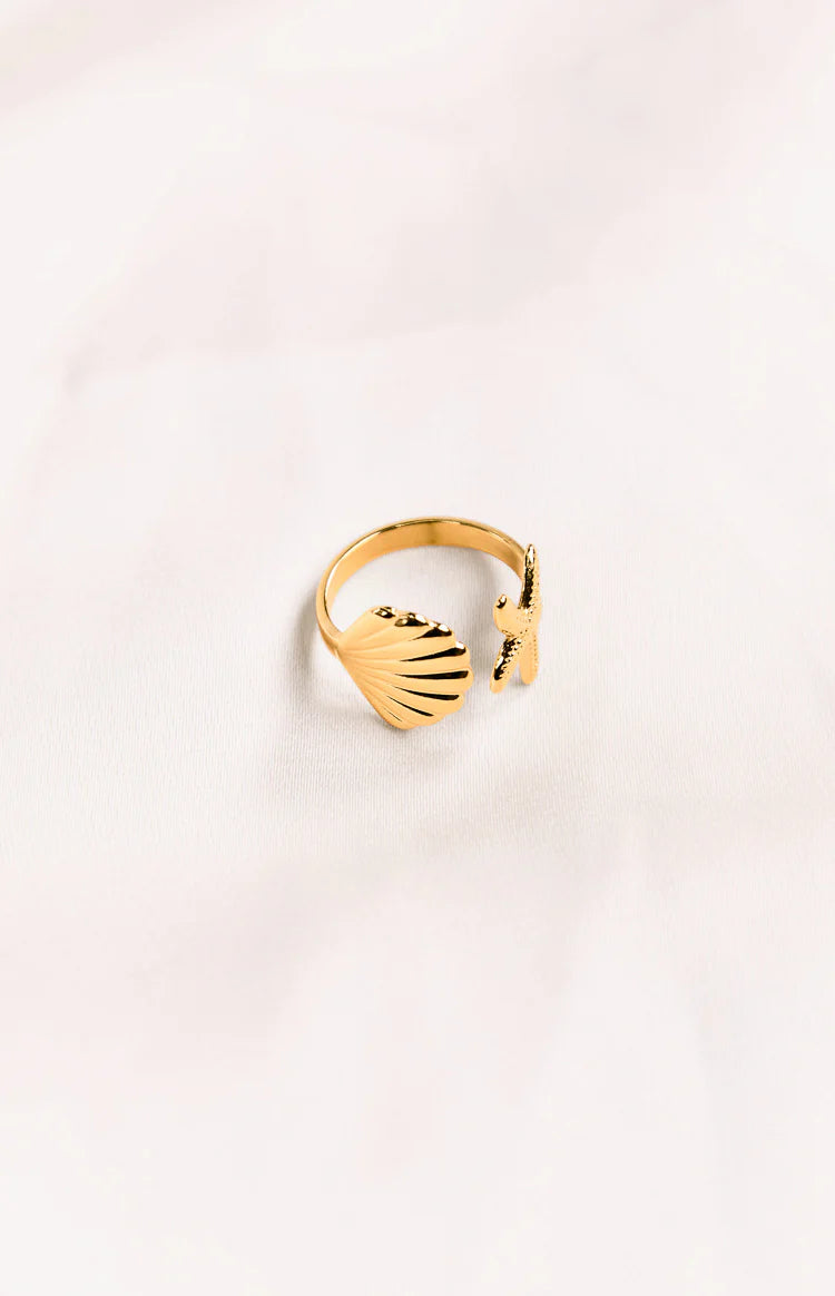 Aquaria Gold Seashell Ring
