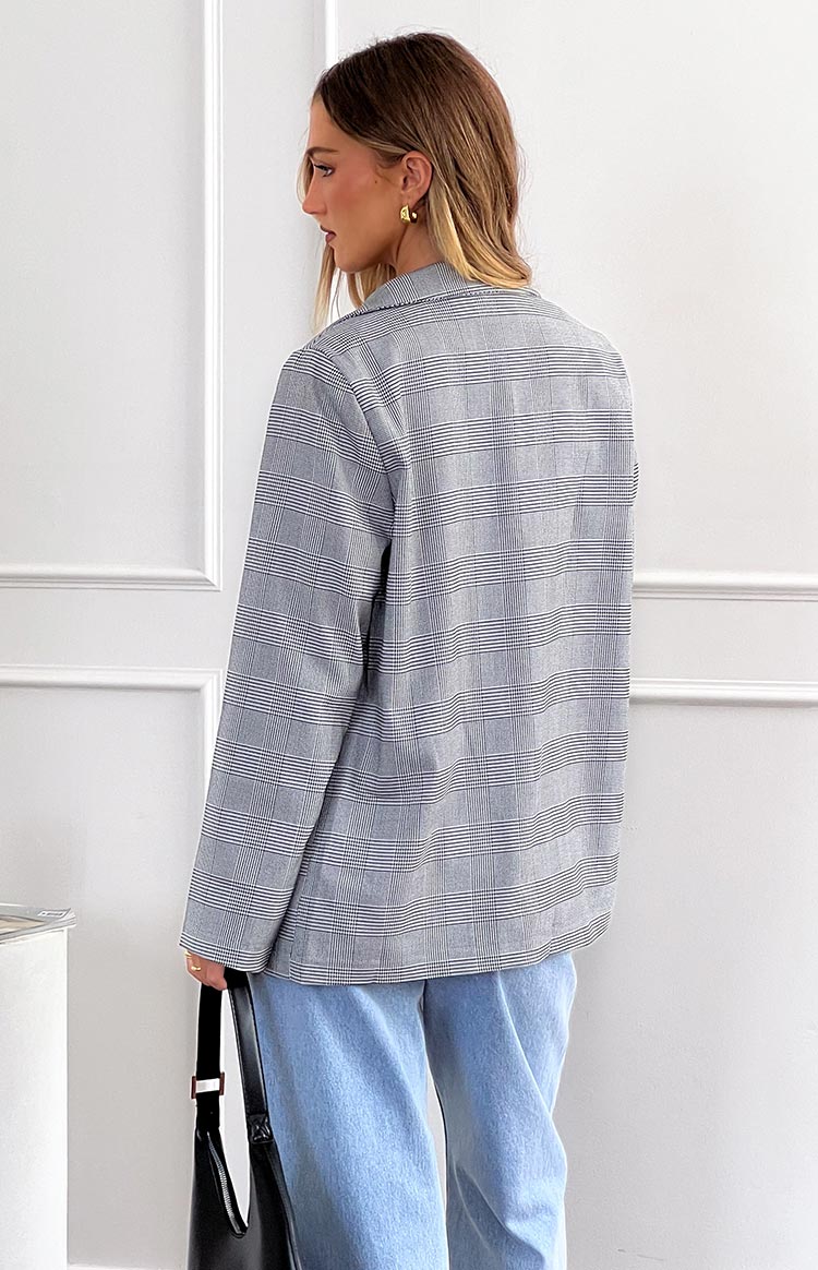 Relaxed fit grey check blazer with long sleeves and a straight back hem