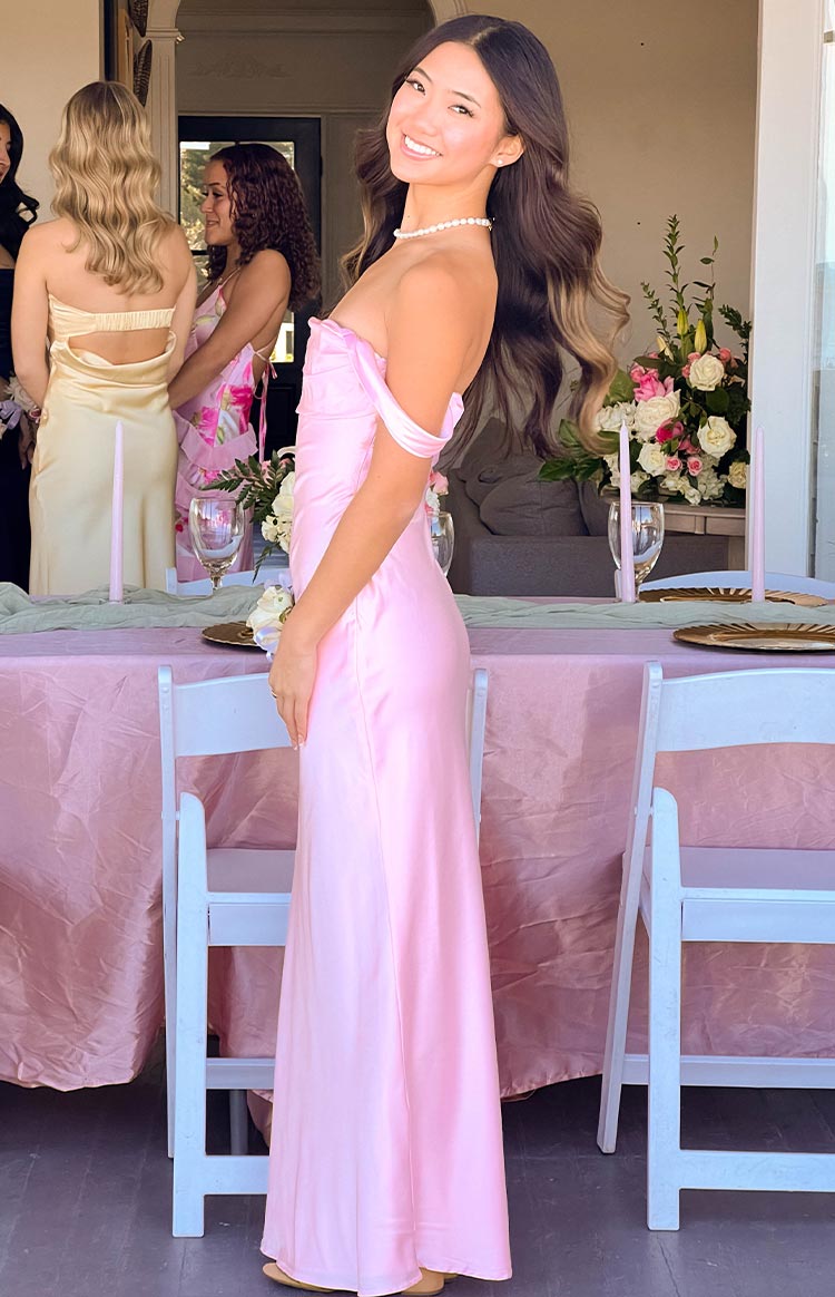 light pink long flowy dresses Ella Off Shoulder Maxi Dress - US 6 pfs:label-Best seller