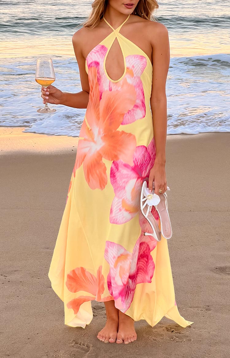 yellow floral halter dress Elowen Yellow Hibiscus Floral Halter Maxi Dress - US 8