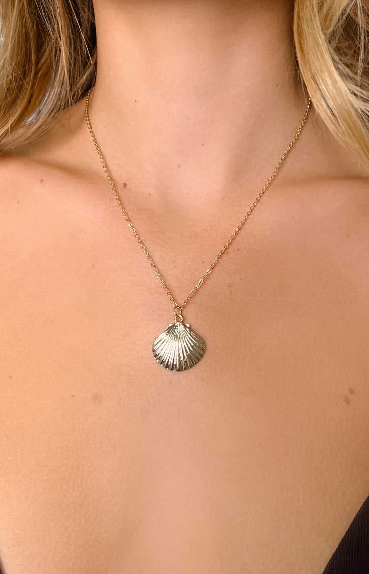 Hayden Gold Seashell Pendant Necklace Image