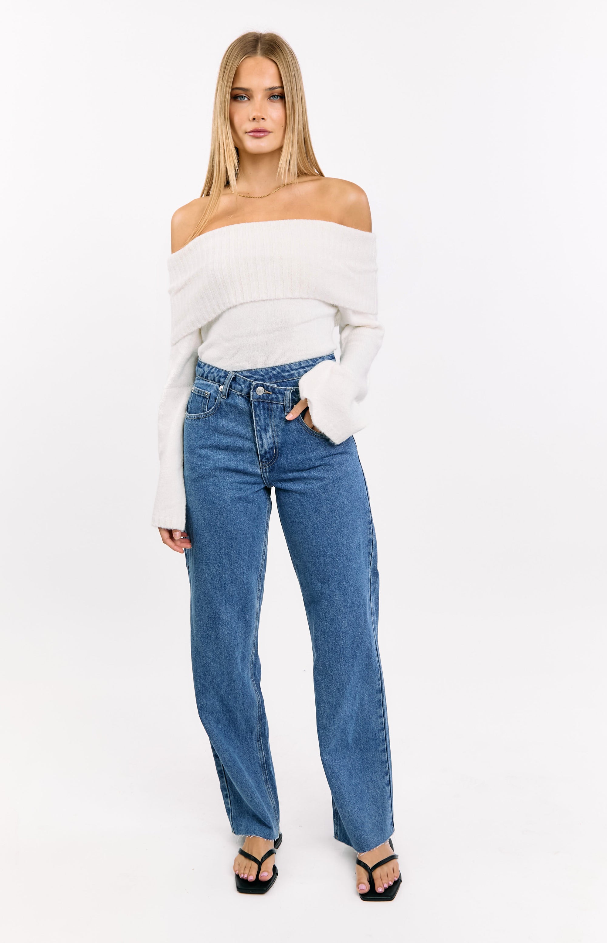 Kansis Mid Wash Scallop Pockets Uneven Waist Jeans Image