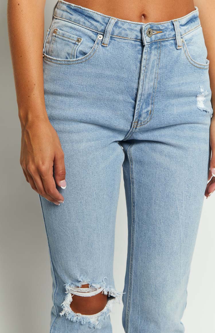 Loui Mid Wash Straight Leg Denim Jeans Image