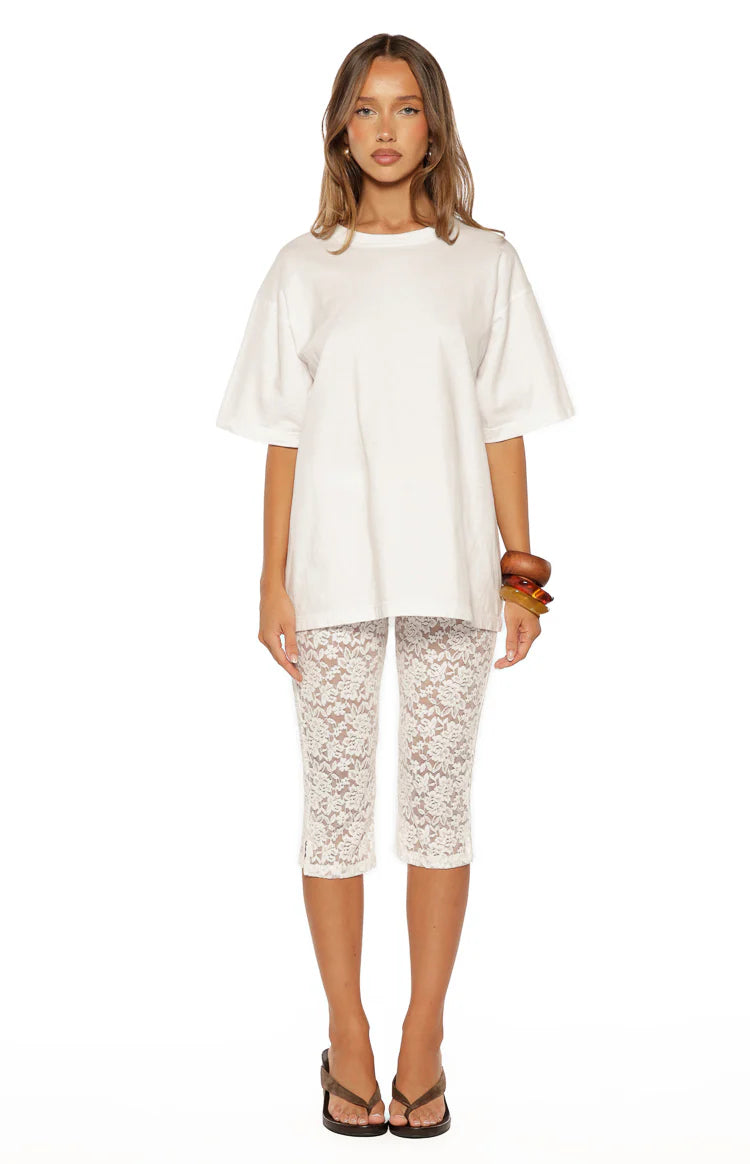 Lydia White Lace Mid Rise Capri Pants