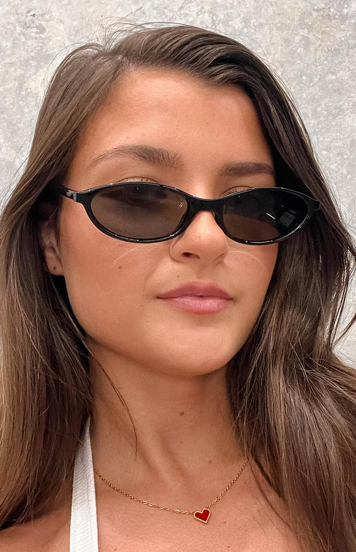 Otra Eyewear Hazel Black Cateye Sunglasses | Beginning  display picture 2