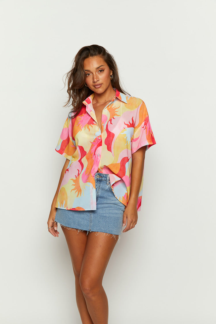 Rays Pink Sun Print Short Sleeve Button Up Shirt Image
