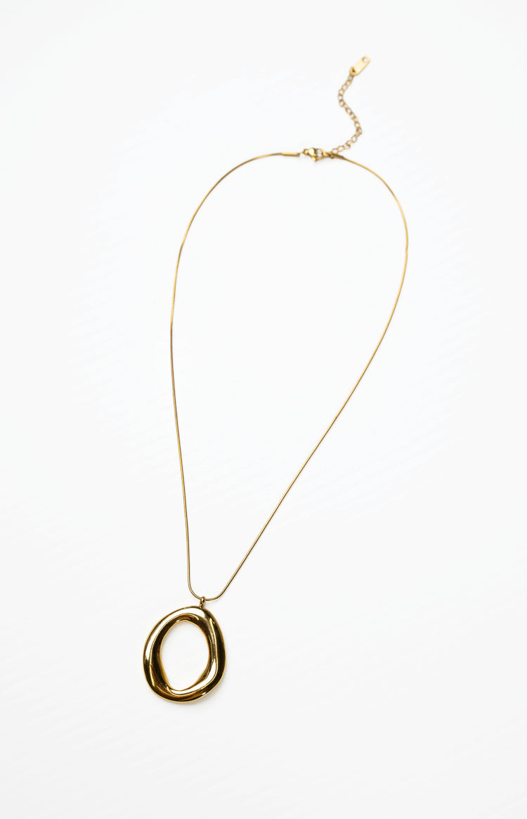 Sayla Gold Circle Pendant Necklace Image