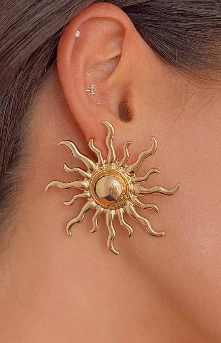 Sunburst Gold Sun Earrings Image